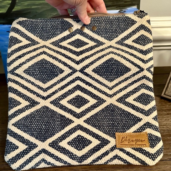 NWT Genuine  leather clutch - Picture 6 of 10